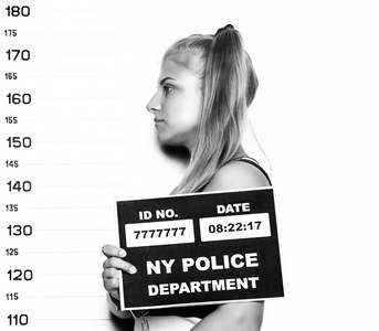 抓女的胸照片图片