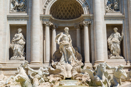 在罗马的喷泉 di trevi