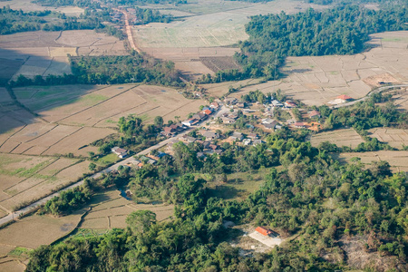 Pha Nguen 山景在老挝旺威恩格