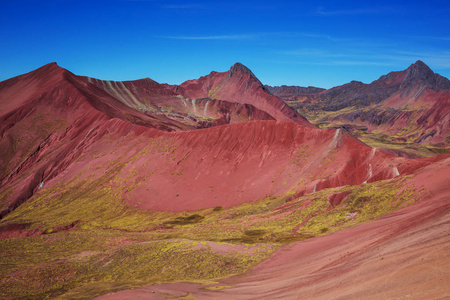 七色彩虹山。