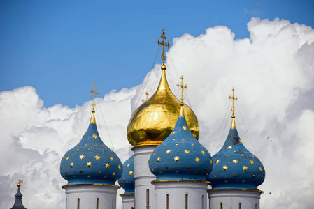 在圣三一修道院圣士在谢尔盖夫，俄罗斯的圣母安息大教堂