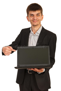 商务人士展示笔记本电脑屏幕图片