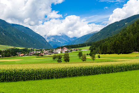 高山景观山谷 Anterselva在意大利