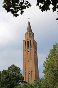 意大利北部耶索罗市教堂钟楼