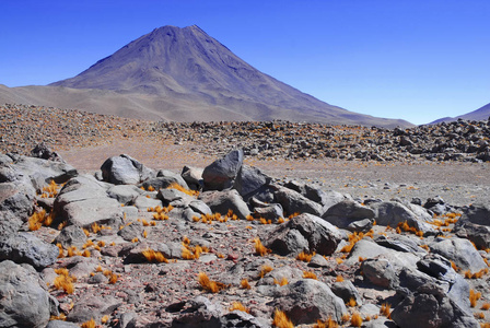阿塔卡马沙漠，干旱和远程的高原 山脉和岩石在智利南美洲玻利维亚边境，斯巴达火山地貌