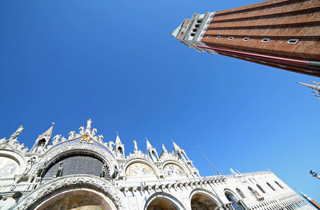 威尼斯圣马克大教堂和钟楼在一个单一的 photog