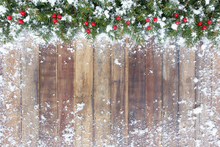 与冷杉, 红色莓果和雪的圣诞节边界