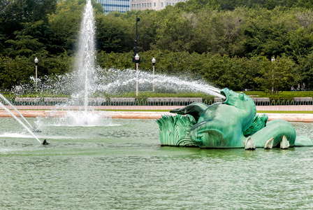 美国伊利诺伊州芝加哥格兰特公园的白金汉纪念喷泉