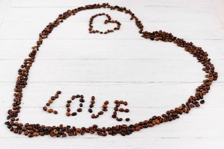 心形和爱的咖啡豆图片