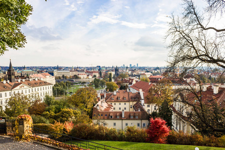 大鸟瞰图 秋天在布拉格, 捷克共和国, 欧洲