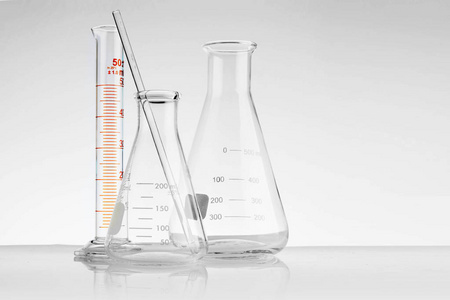 化学装置实验室玻璃器皿设备化学拉空装置照片