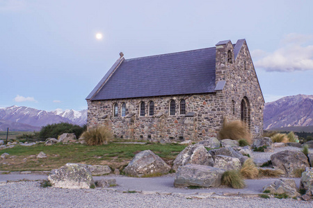 特卡波新西兰的牧羊人教堂日落时分