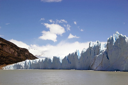 阿根廷巴塔哥尼亚阿根廷湖 Brazo 佩里托莫雷诺冰川景观