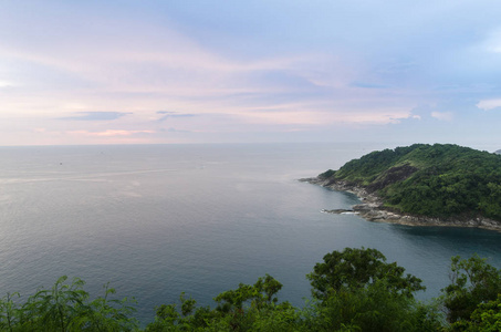 美丽的日落在海洋。日出在海, 在泰国