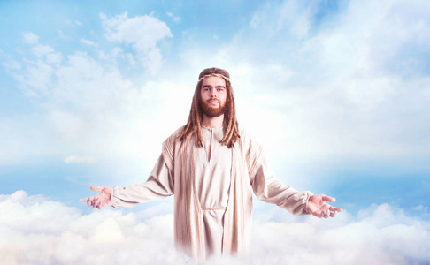 张开胳膊的人图片