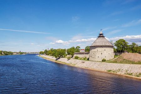 普斯科夫要塞 Pokrovskaya 塔