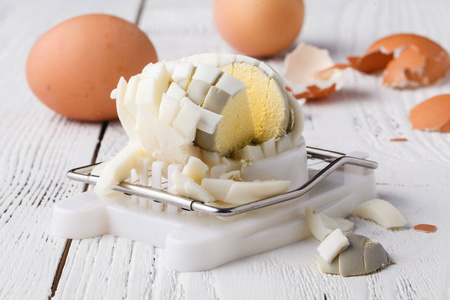 煮蛋机切鸡蛋