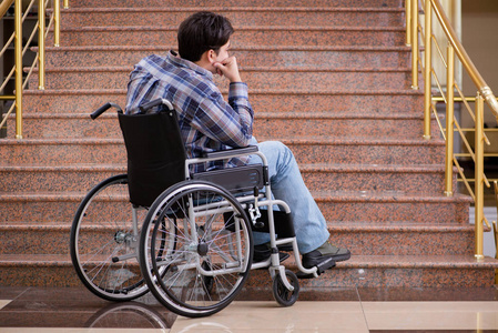 残疾人轮椅有楼梯障碍
