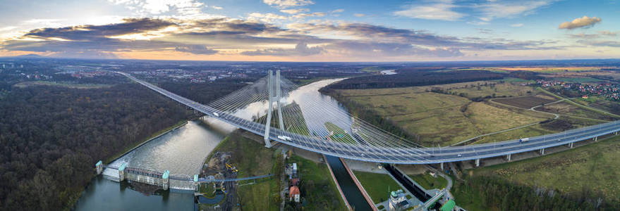 Redzinski 桥鸟瞰图Wrocaw, 波兰公司