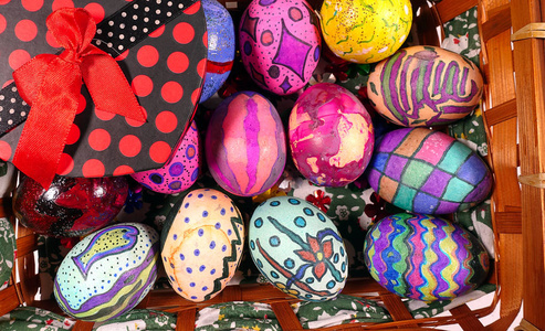 多彩复活节帕沙尔彩蛋庆典