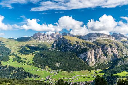 白云岩意大利-瓦尔加迪纳照片