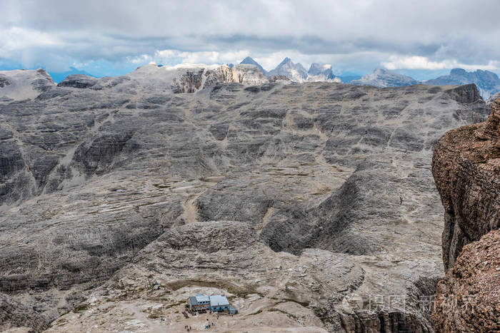 白云岩意大利-瓦尔加迪纳-帕苏丰杜蝶鞍