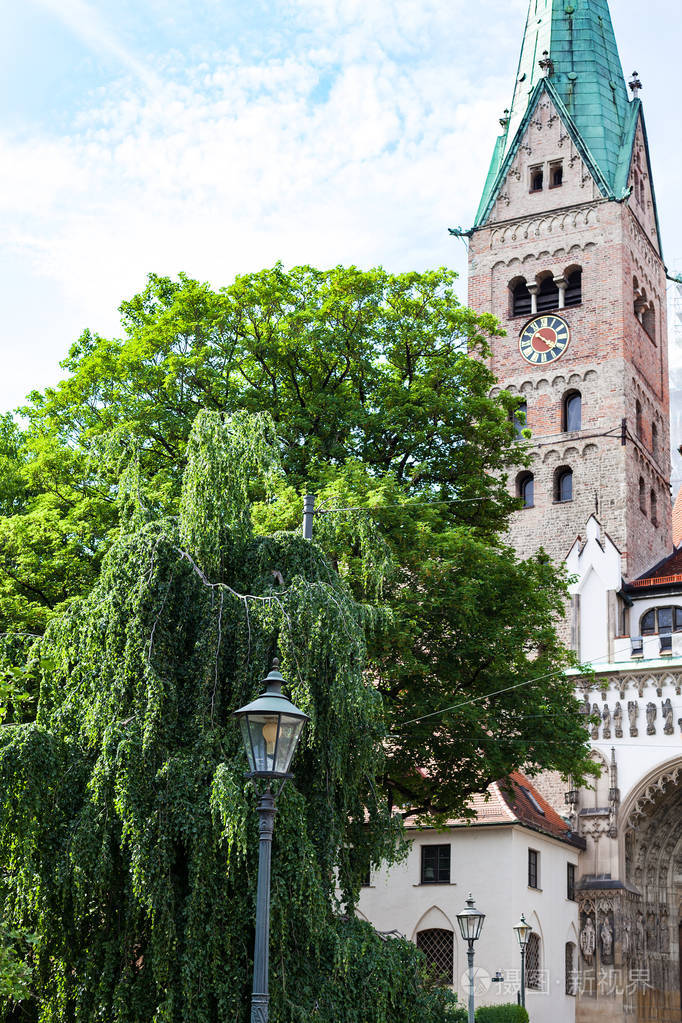 旅行到德国奥格斯堡大教堂augsburgerdom的看法在春天