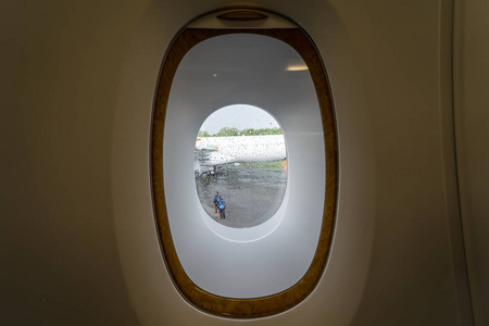 客机机舱的窗户