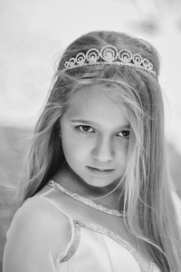小公主公主皇冠上的小女孩