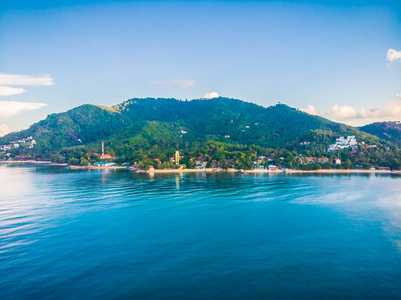 美丽的鸟瞰海滩和海洋或海洋在苏梅岛岛泰国旅游和度假