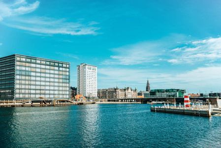 城市河流景观观与丹麦哥本哈根建筑