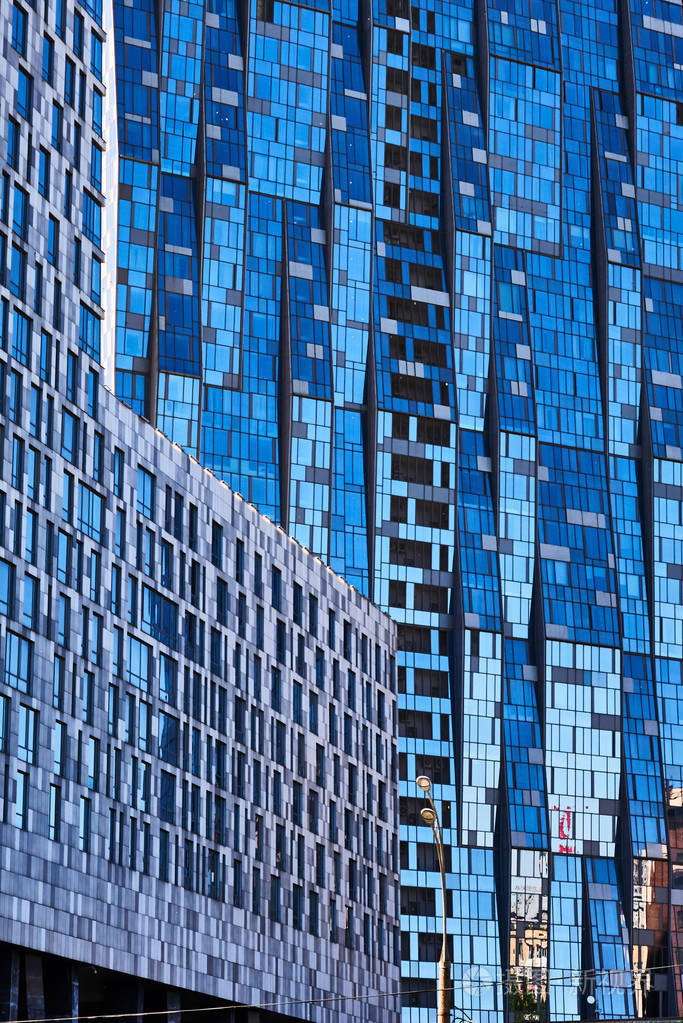 高楼林立的现代建筑.