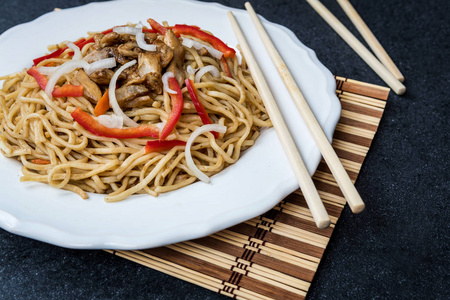 鸡肉菜中国面条