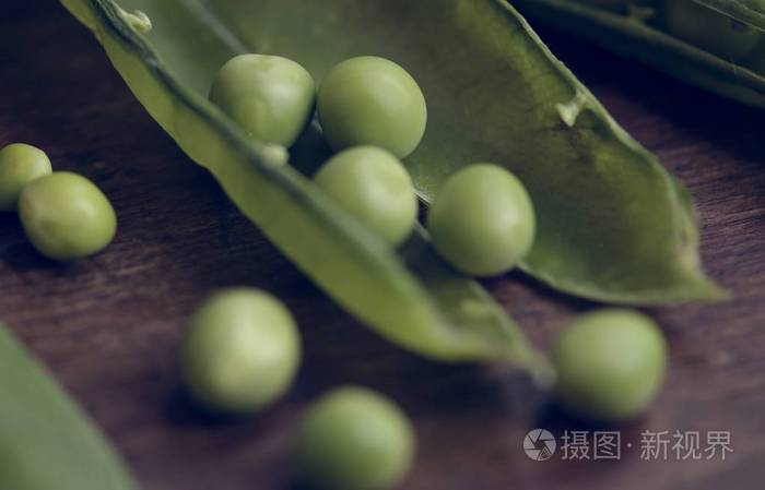 关闭一个绿色豌豆荚食品摄影食谱的想法