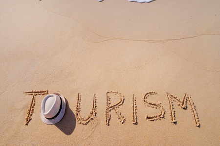 在海边的沙子上写的词旅游