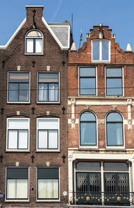 荷兰阿姆斯特丹 Damrak 街典型的山墙房屋