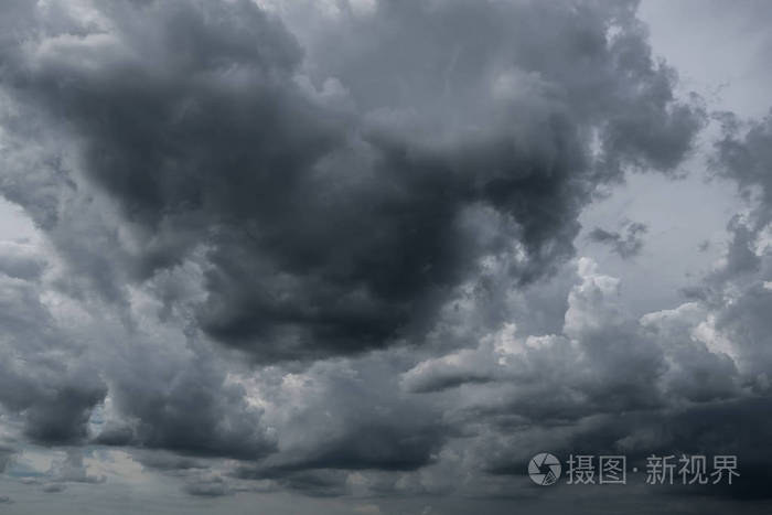 下雨前云层变成了深灰色.抽象戏剧性背景