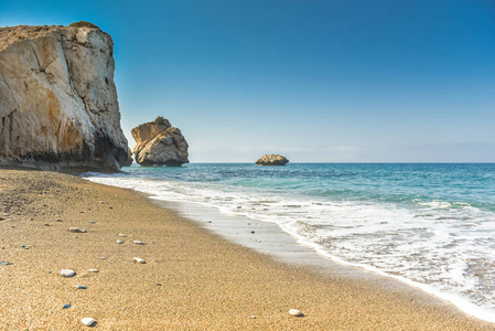 海湾和海滩。阿芙罗狄蒂的岩石, 塞浦路斯