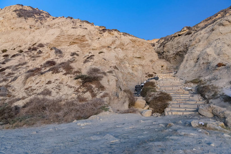 步骤在黑海滩前黄昏