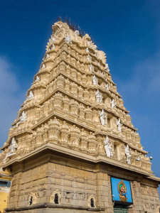 斯里兰卡 Chamundeshwari 寺, 位于印度 Chamundi 附近的丘陵