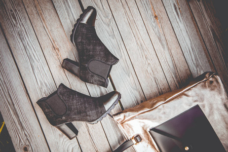 黑色时尚女装靴复古照片