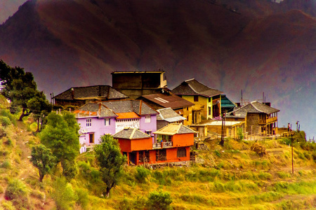 colorfull 小村庄藏在喜马拉雅山上