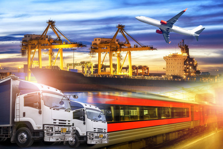 物流运输货物船用起重机桥在船厂,物流进出口和运输行业背景下的列车