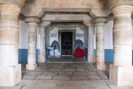 Eradukatte Basadi, Chandragiri 山, Sravanabelgola, 卡纳塔的内部视图印度它位于 