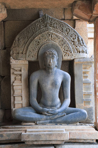 tirthankara, Panchakuta Basadi, 或 Panchakoota Basadi Kambadahall