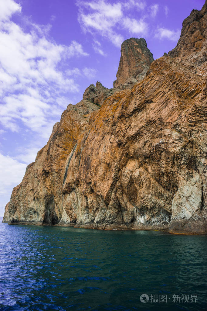 克里米亚科托贝尔附近的海景图像与山地 karadag