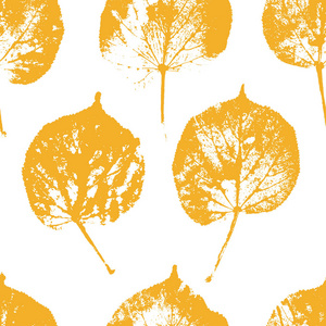 具有秋季深黄色叶的矢量无缝图案。椴树叶。暖色调