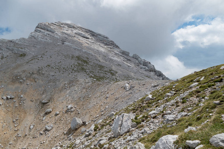 夏天在手提袋 gebirge 山在奥地利阿尔卑斯