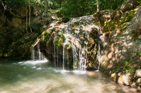 DjurDjur 瀑布, Khapkhalskiy 峡谷, 克里米亚共和国, 夏季