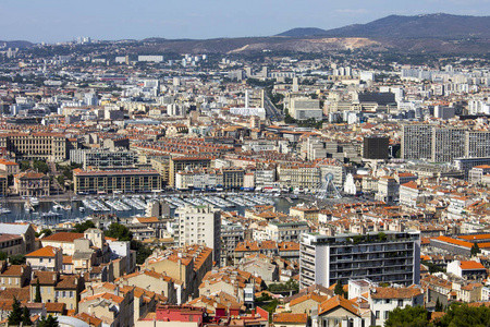 法国第二大城市马赛的美景, 从圣母玛利亚教堂到美丽的夏日